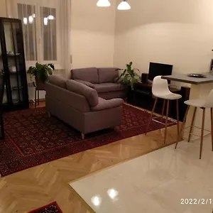 https://traditional-downtown-apartment.inbudapesthotels.com